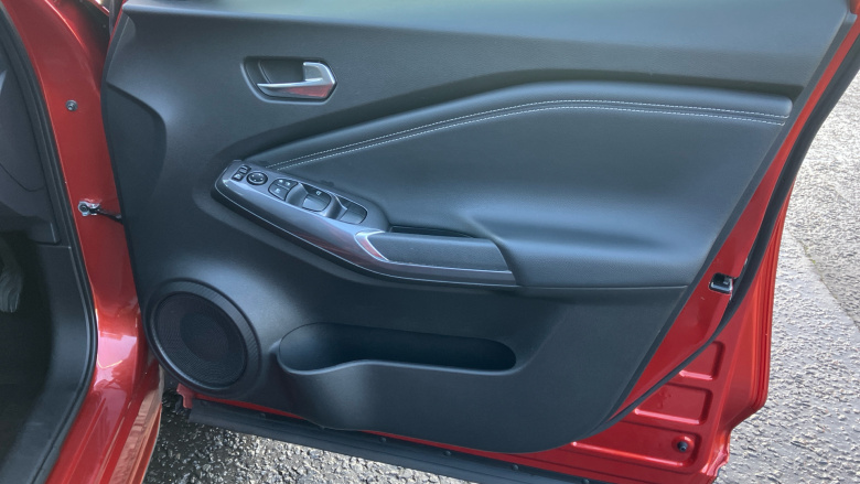 Nissan Juke 1.0 DiG-T 114 N-Connecta 5dr Petrol Hatchback